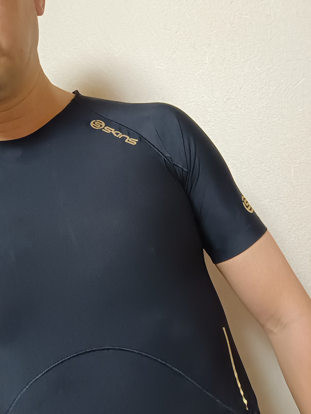 �yskins�zA400�g�b�v�X����M�T�C�Y�R���v���b�V�����C���i�[�V���[�g�X���[�u�O�ꃌ�r���[