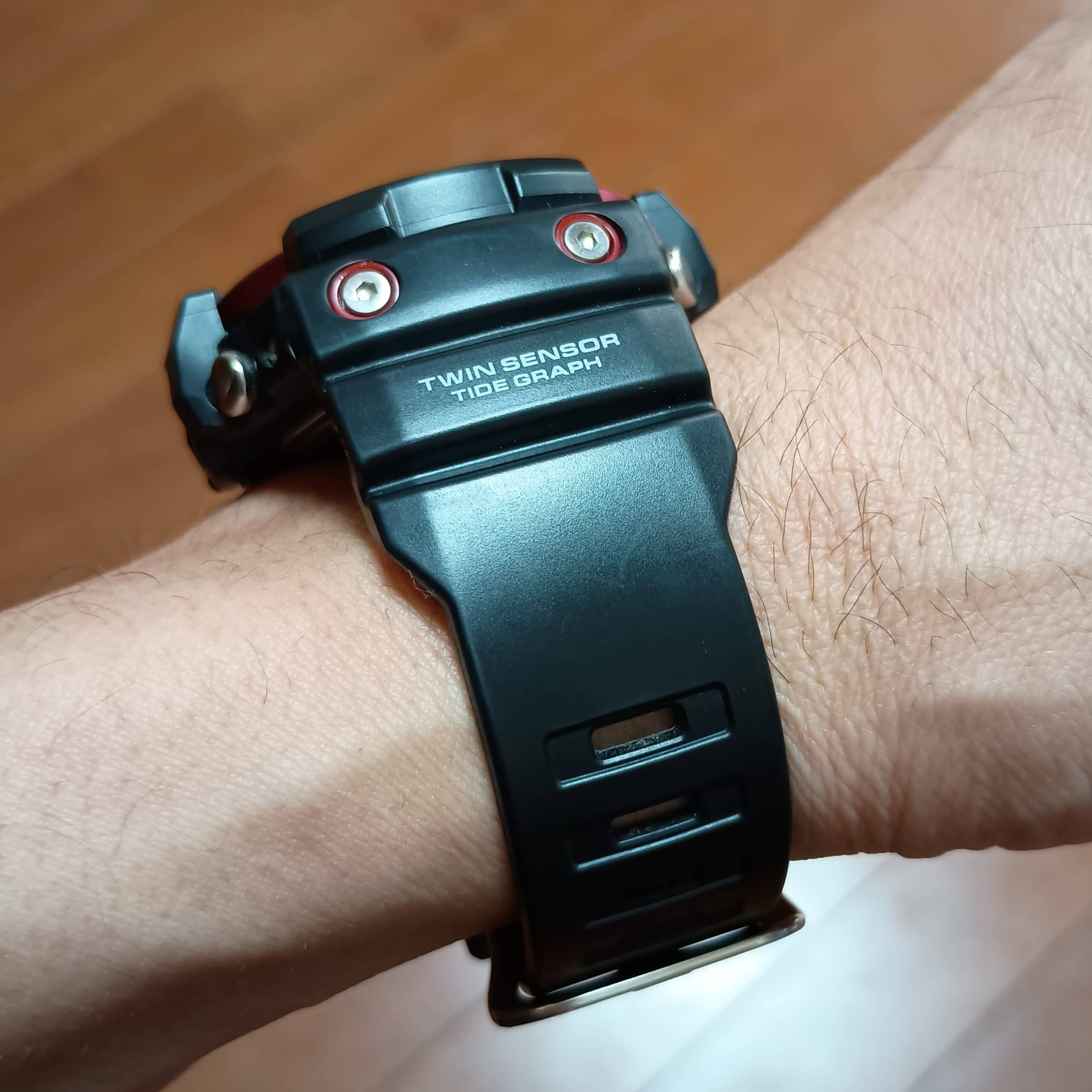 �yG-shock�z�K���t�}�X�^�[�y�v�V�J���[CASIO GN-1000-1AJF���r���[