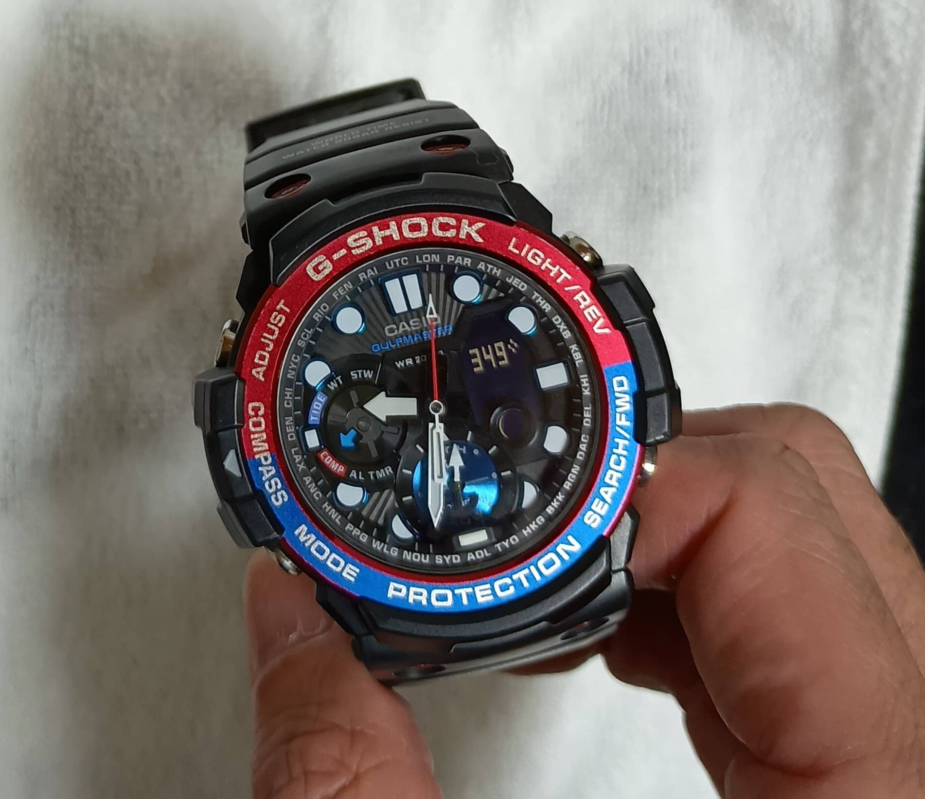 �yG-shock�z�K���t�}�X�^�[�y�v�V�J���[CASIO GN-1000-1AJF���r���[