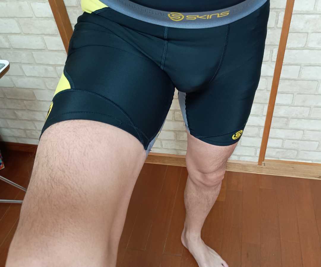 SKINS A200の着圧効果レビュー ウエスト88cm太もも54cmの私がSサイズを推す理由