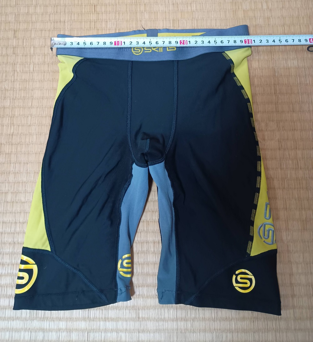 SKINS A200の着圧効果レビュー ウエスト88cm太もも54cmの私がSサイズを推す理由