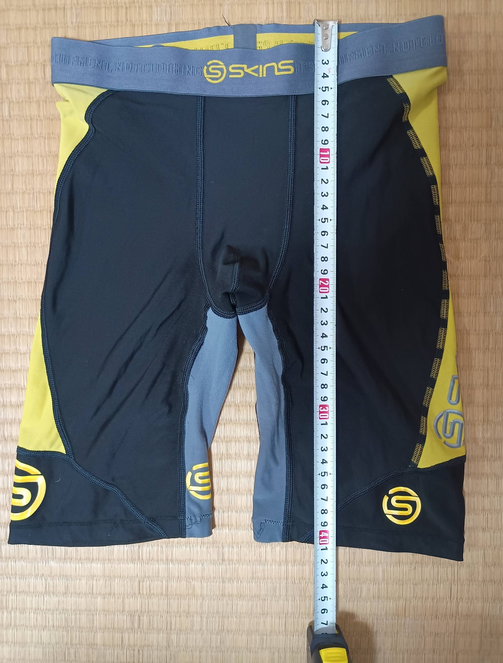 SKINS A200の着圧効果レビュー ウエスト88cm太もも54cmの私がSサイズを推す理由