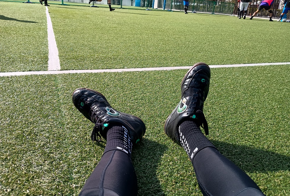 【デスポルチ】テッサライト TF PRO2 DS-1942人工芝用レビュー